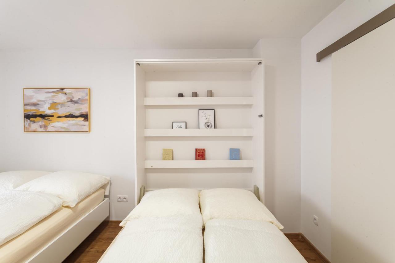 Design Apartment / 2 Room / Central / Contactless Check-In Хановер Екстериор снимка