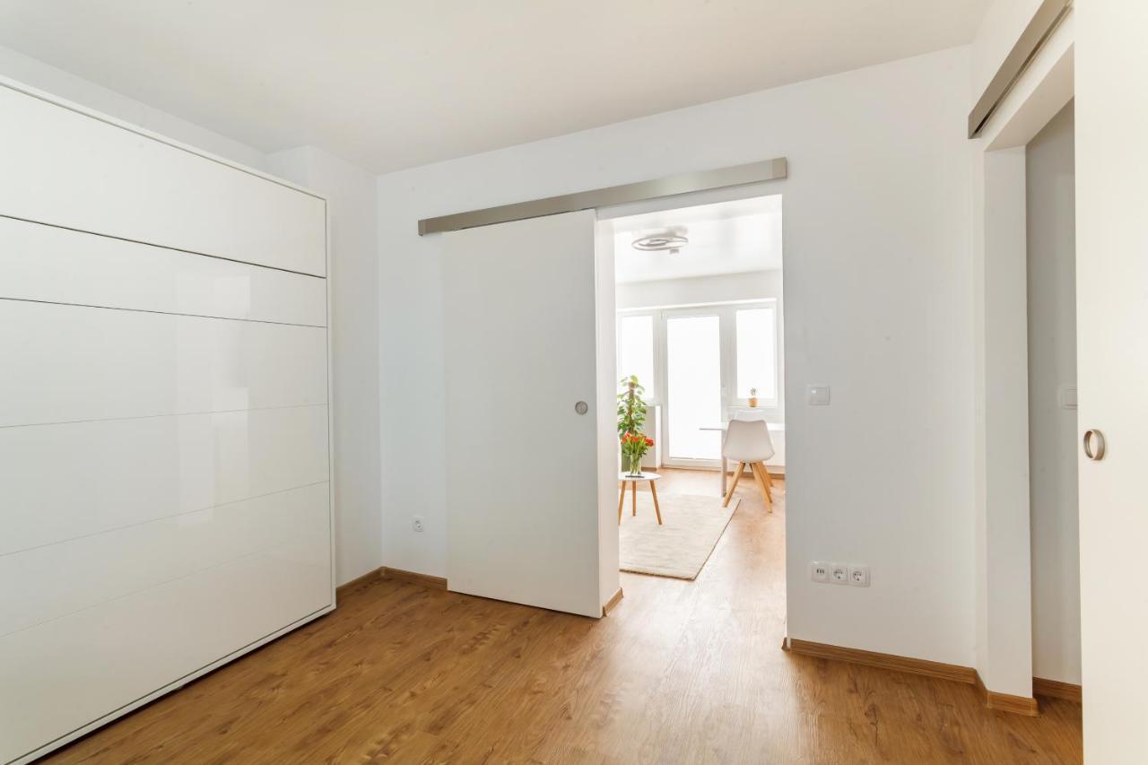 Design Apartment / 2 Room / Central / Contactless Check-In Хановер Екстериор снимка