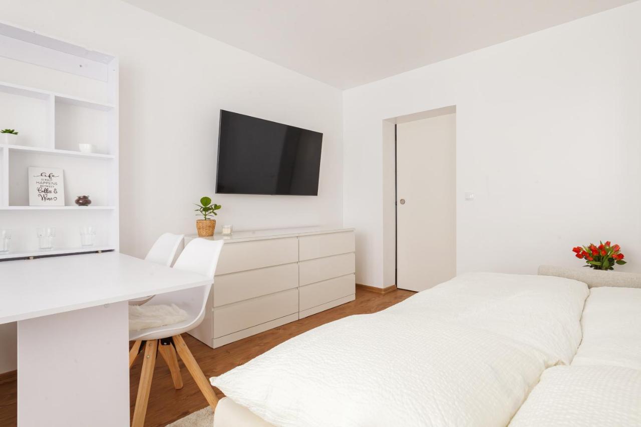 Design Apartment / 2 Room / Central / Contactless Check-In Хановер Екстериор снимка